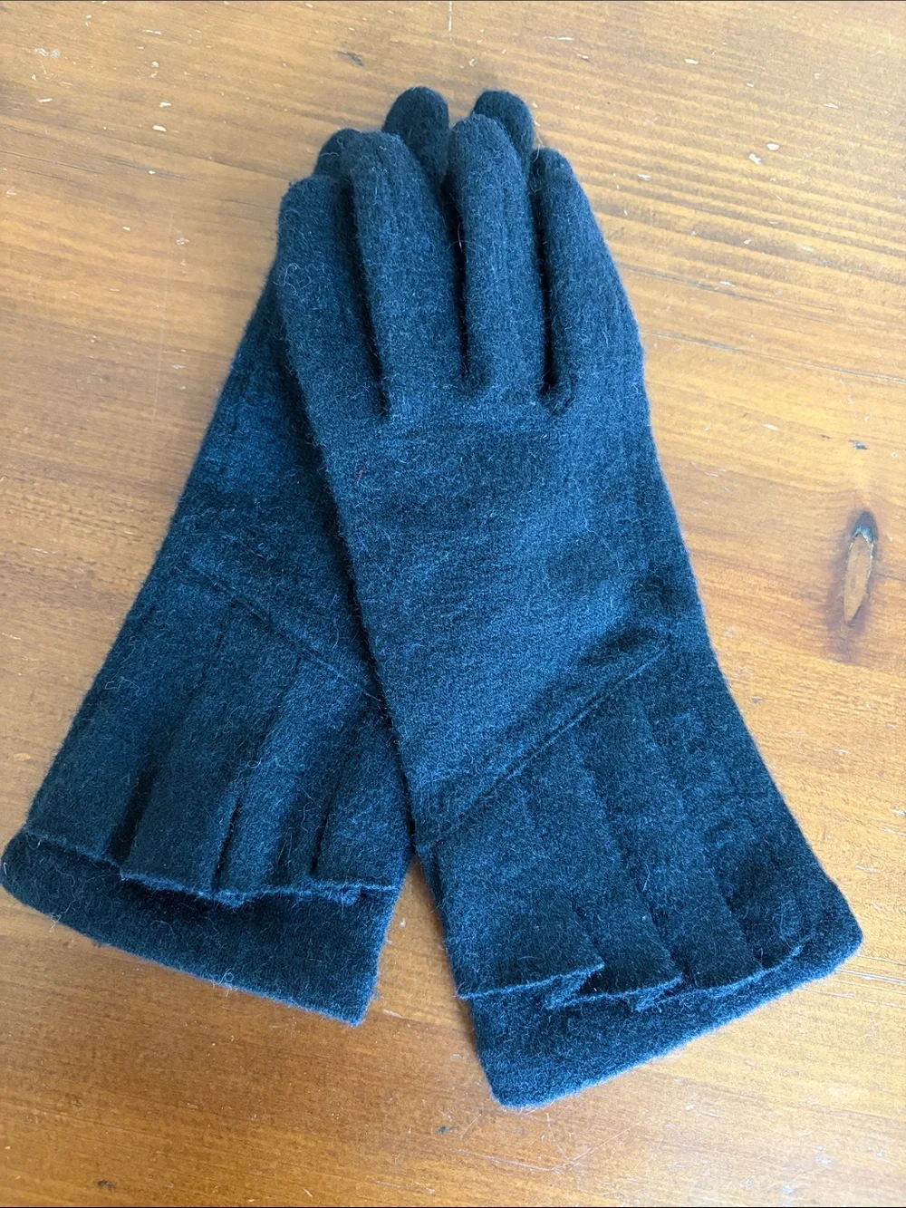 Talbots Black Wool Blend Women's Gloves with Stitch Detail